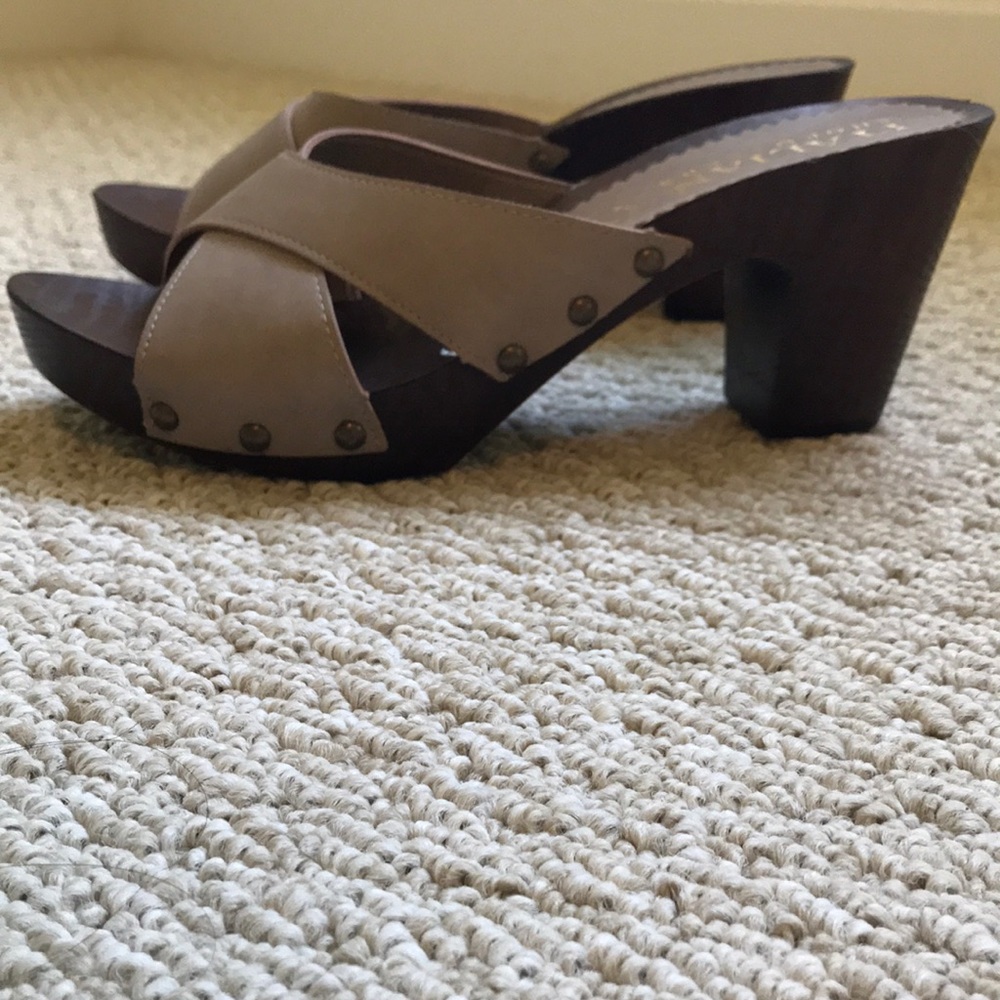 NWOT Italian Sandals - Picture 2 of 5